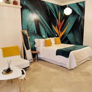 Serrallo, Parking Gratuito Y Piscina Granada
