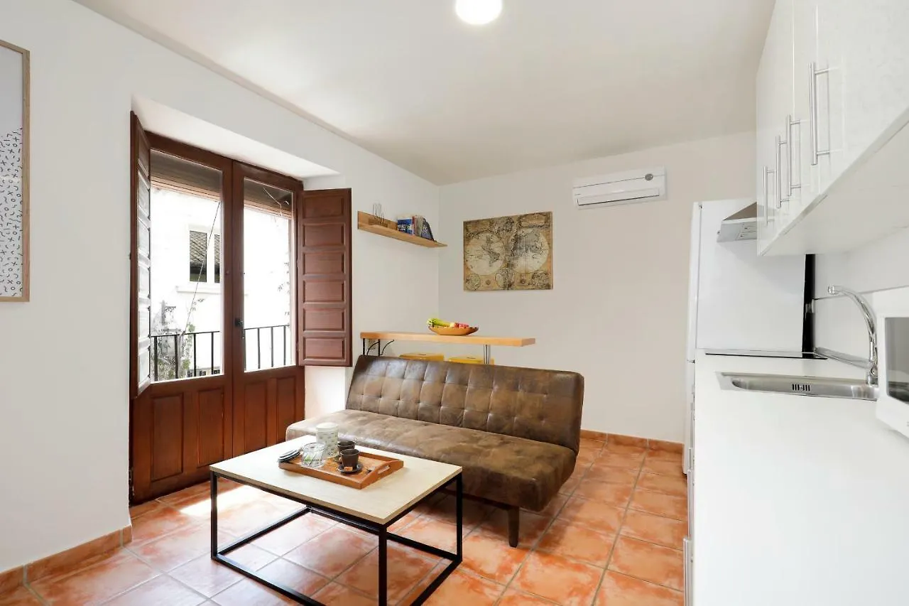 Urban Suites Granada Apartment